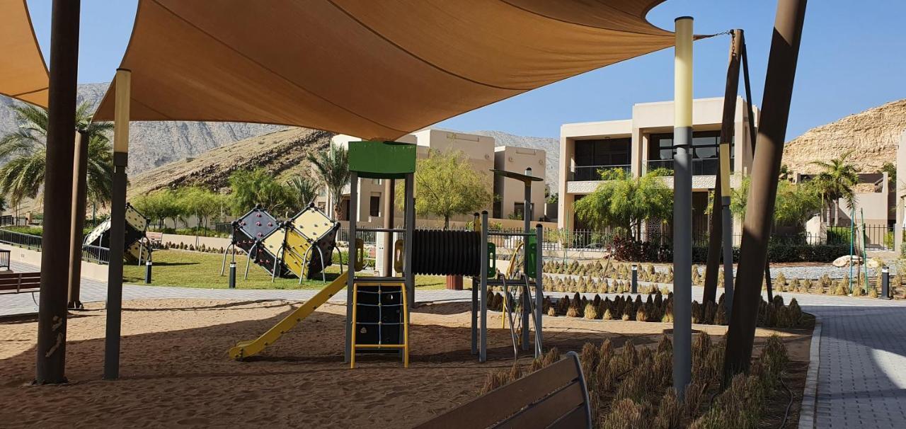 One 2Bhk Elegant Apartment In Muscat Bay 03 Екстер'єр фото