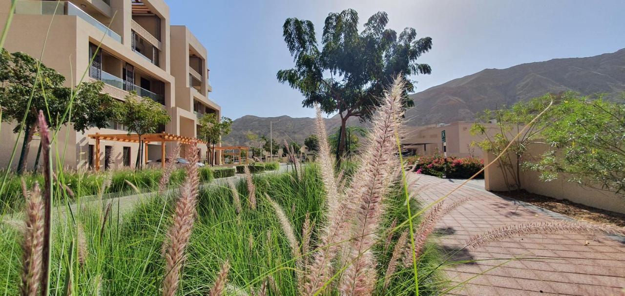 One 2Bhk Elegant Apartment In Muscat Bay 03 Екстер'єр фото