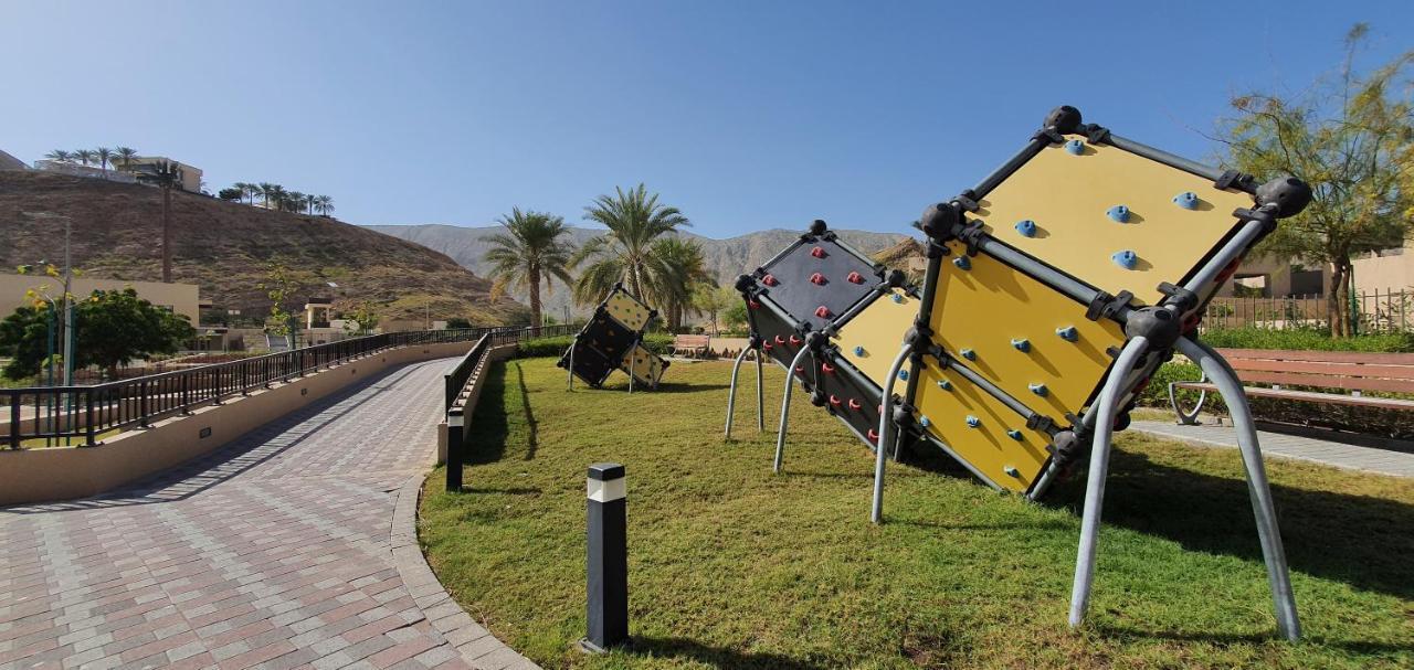 One 2Bhk Elegant Apartment In Muscat Bay 03 Екстер'єр фото
