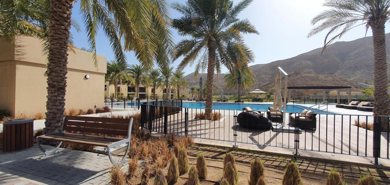 One 2Bhk Elegant Apartment In Muscat Bay 03 Екстер'єр фото