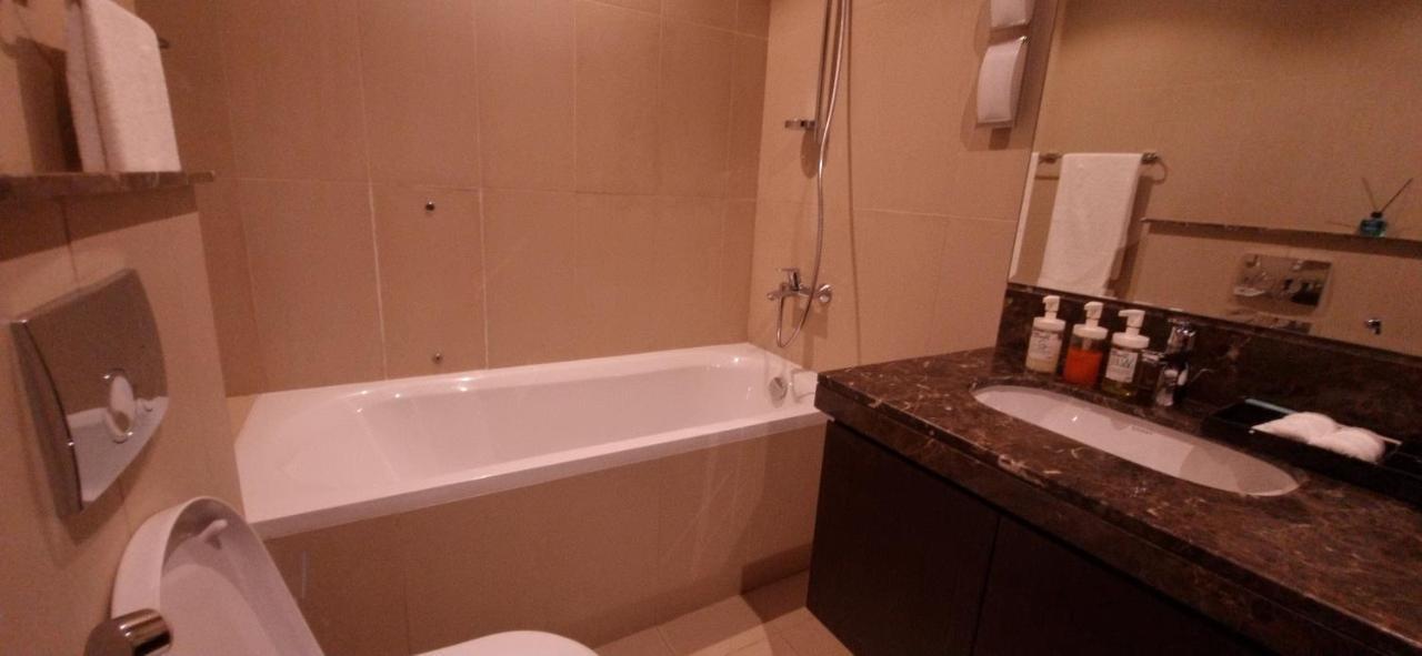 One 2Bhk Elegant Apartment In Muscat Bay 03 Екстер'єр фото