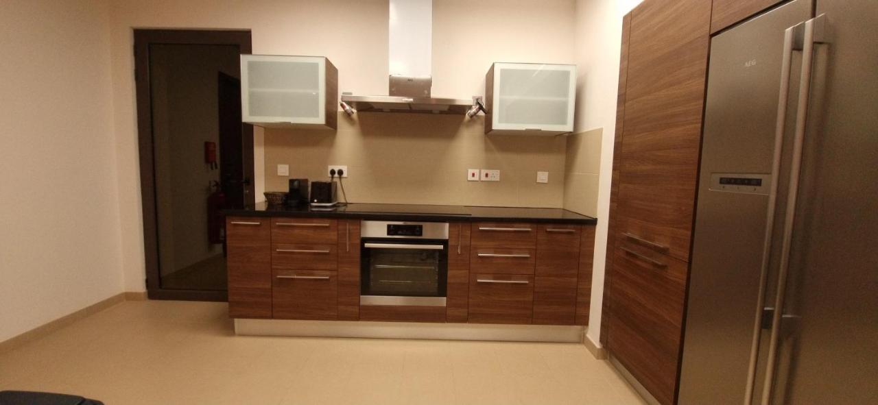 One 2Bhk Elegant Apartment In Muscat Bay 03 Екстер'єр фото