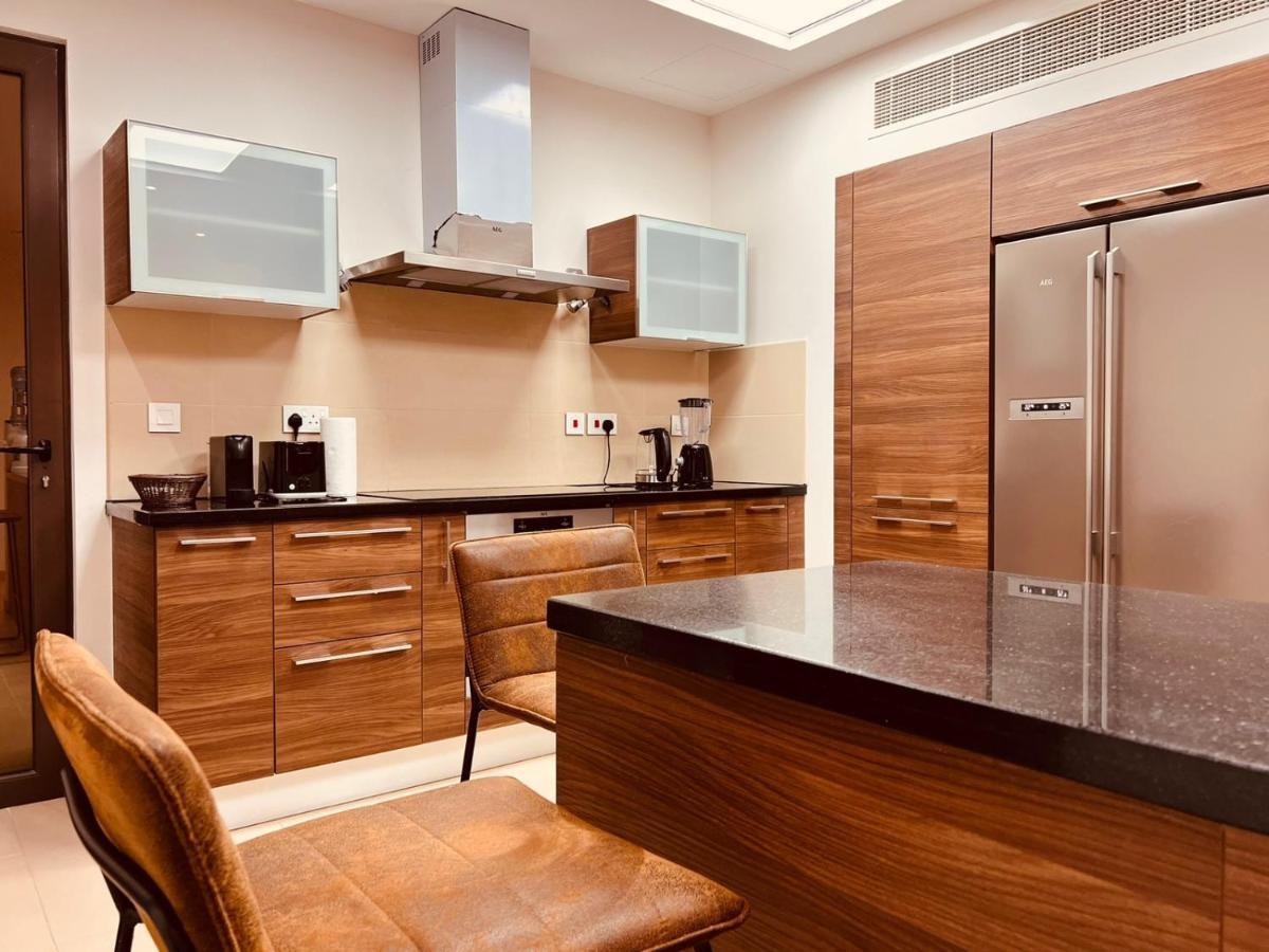 One 2Bhk Elegant Apartment In Muscat Bay 03 Екстер'єр фото