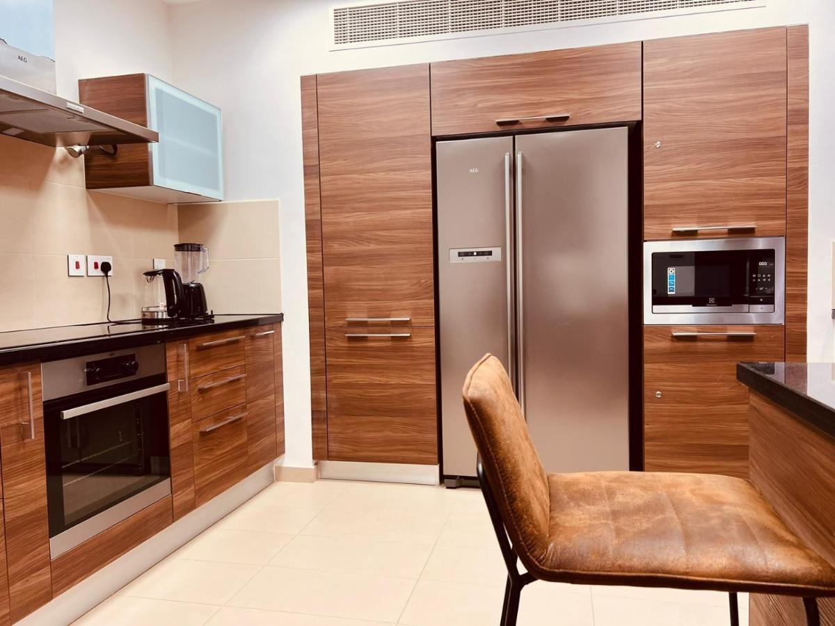 One 2Bhk Elegant Apartment In Muscat Bay 03 Екстер'єр фото
